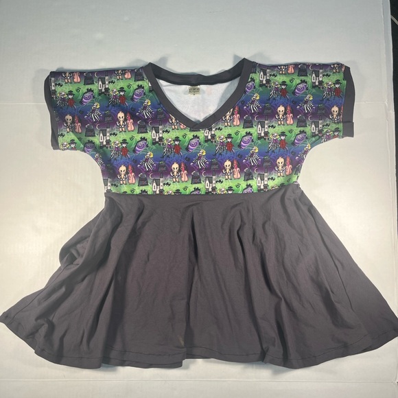 Gray Beetlejuice Fit n’ flare top. Size S. Made in Washington! - Picture 1 of 8